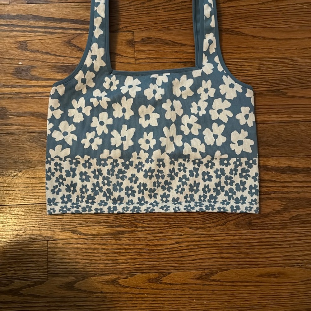 Spiritual Gangster Love Sculpt Coastal Floral Crop M/L.